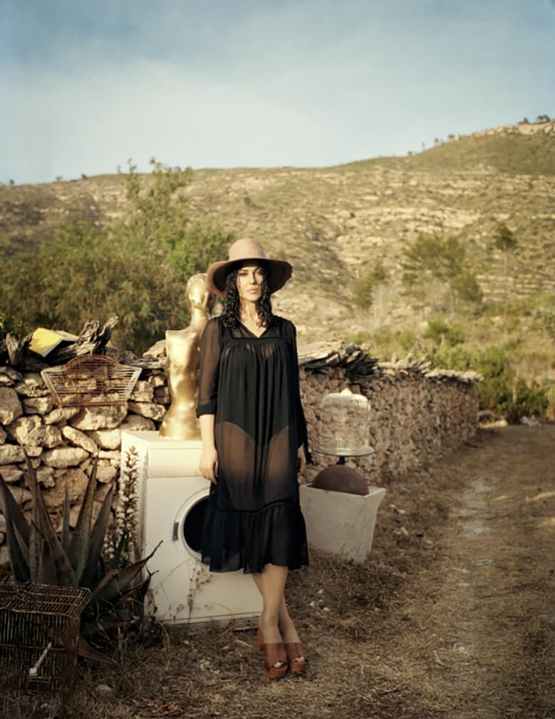 Monica Bellucci, ELLE 2016 — photo 2