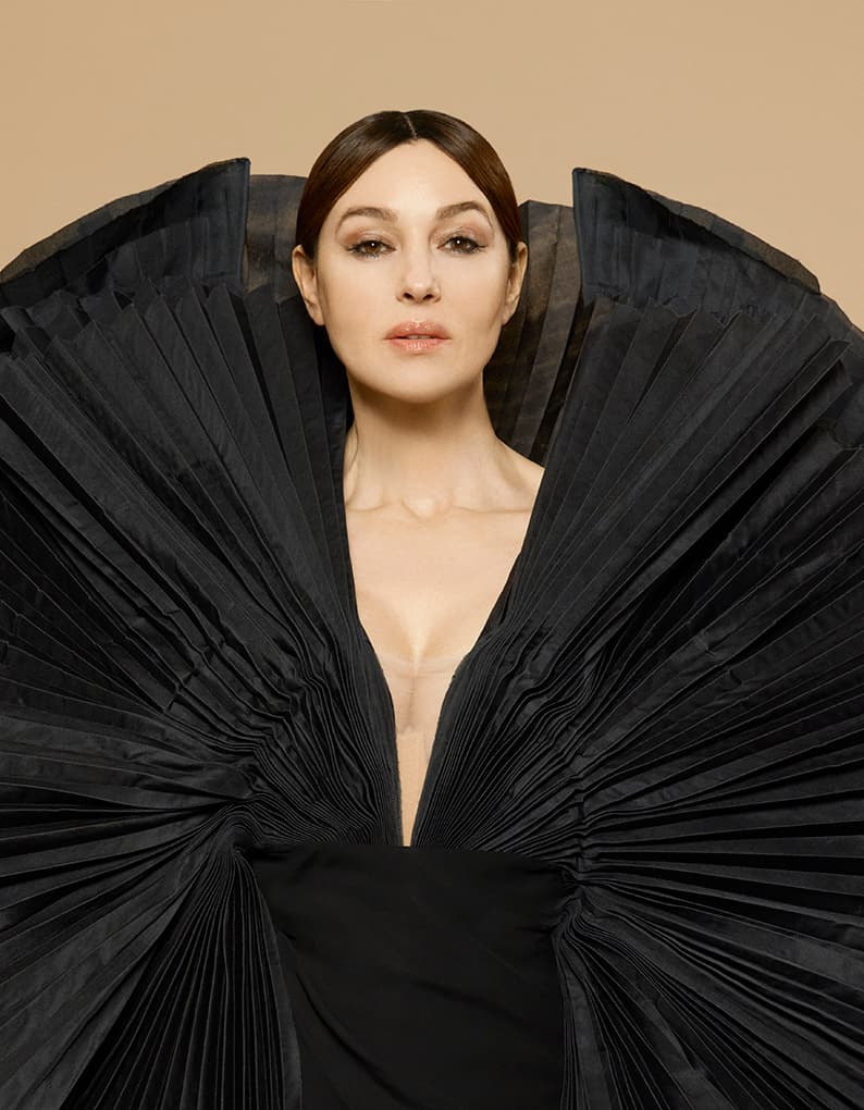 Monica Bellucci in Harper's Bazaar Vietnam 2022 — photo 16