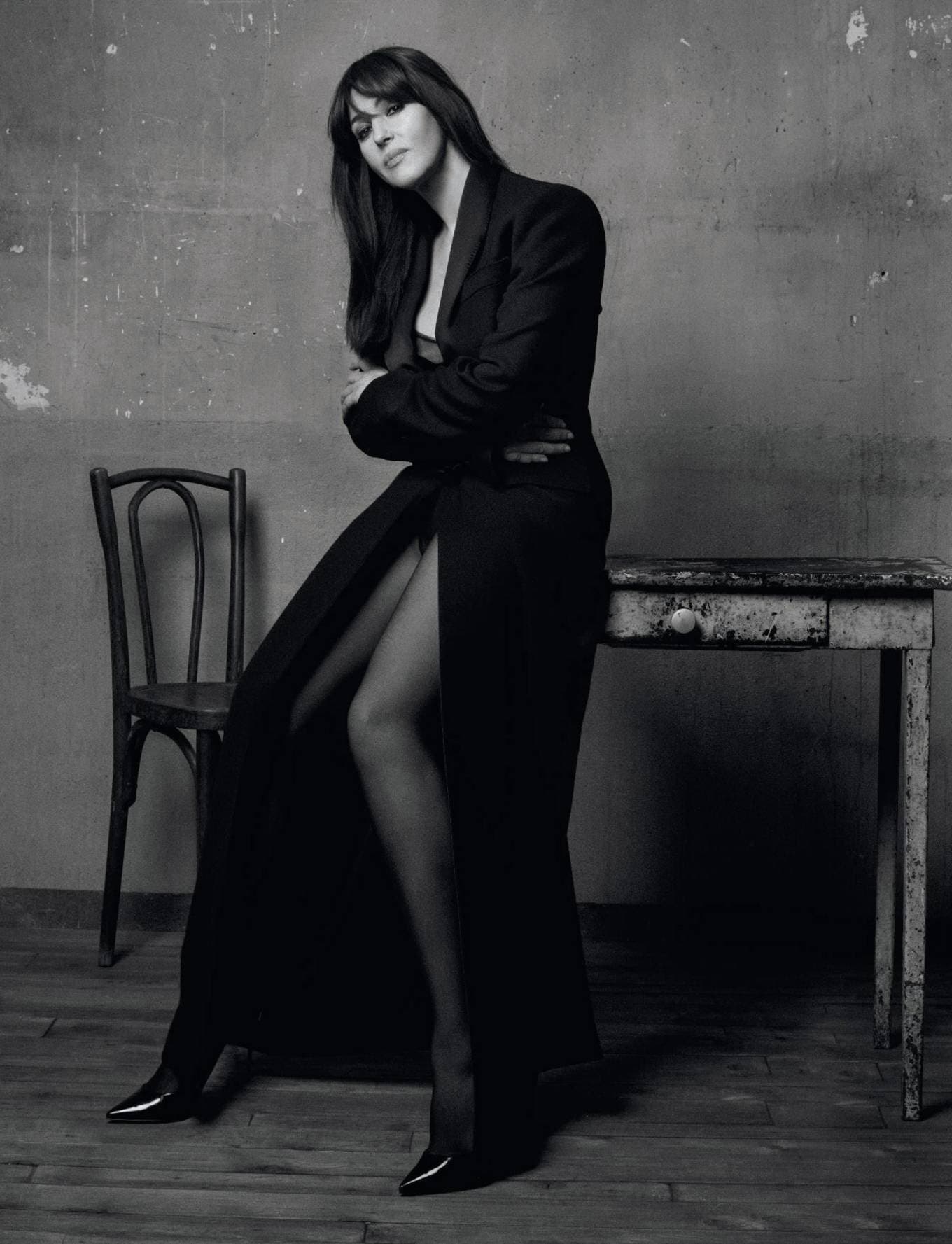 Creative direction by Babeth Djian and styling by Irina give the story a sharp fashion rhythm.