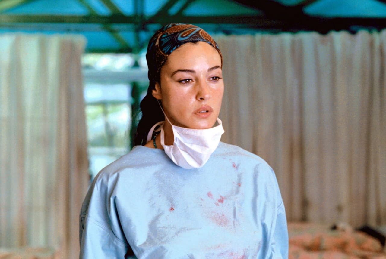 Tears of the Sun Movie Pictures — photo 12